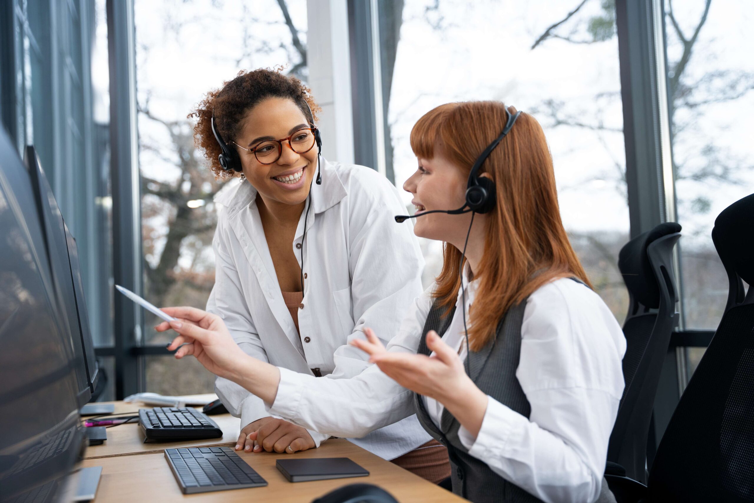 multiatendimento whatsapp demonstrado por um callcenter